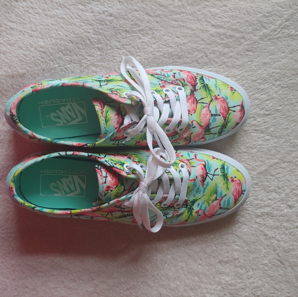 Vans Cadmen Delux Flamingo, size 8